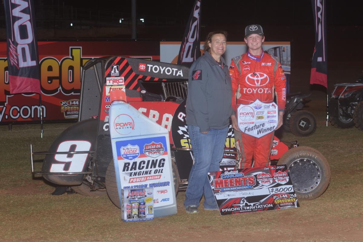 Daison Pursley in victory lane. (POWRi photo)