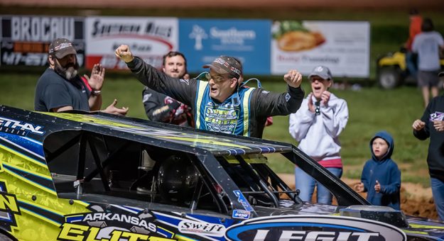 Mark Norris became the first Arkansas driver with 100 career IMCA Modified feature wins, topping the opening night Scrappin’ 40 special during an emotional weekend at Legit Speedway Park. (Tena Bailey Photo)