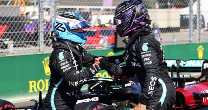 Hamilton Leads Mercedes 1-2 In Hungary