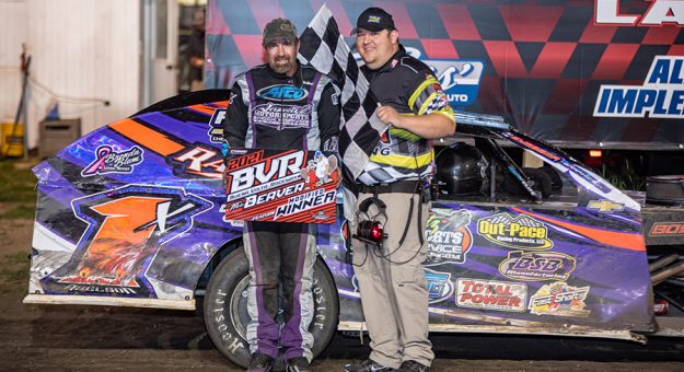 Chris Abelson answered the challenge in scoring the $1,000 IMCA Modified feature win during the Wednesday Speedweek show at Buena Vista Raceway. (Jim Steffens Photo)