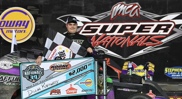 Dillon Raffurty won both the race of champions and the inaugural IMCA Speedway Motors Super Nationals fueled by Casey’s main event for STARS Mod Lites Sunday at Boone Speedway. (Tom Macht Photo)