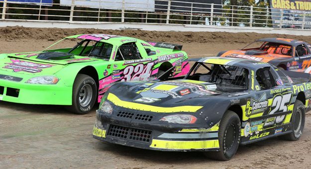 Chad Jeseo (25) raced to victory in the Pro Stock feature Sunday at Oswego Speedway. (Michael Fry Photo)