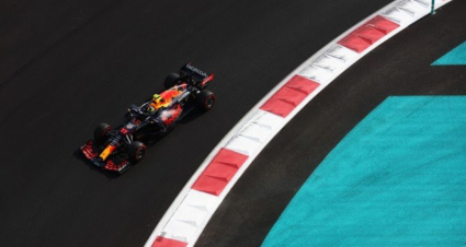 Verstappen One-Ups Hamilton, Earns Abu Dhabi Pole