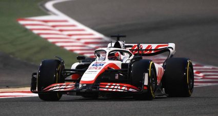 Magnussen Tops Day 2 Of F-1 Test At Bahrain