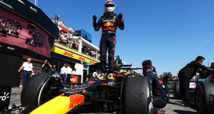 Verstappen Extends Points Lead As Leclerc Crashes Out