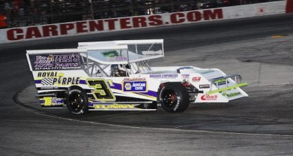 Tunny Grabs 10th World Figure-8 Pole