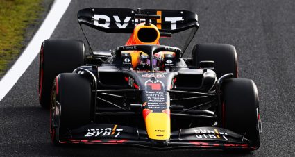 Verstappen Speeds To Suzuka Pole