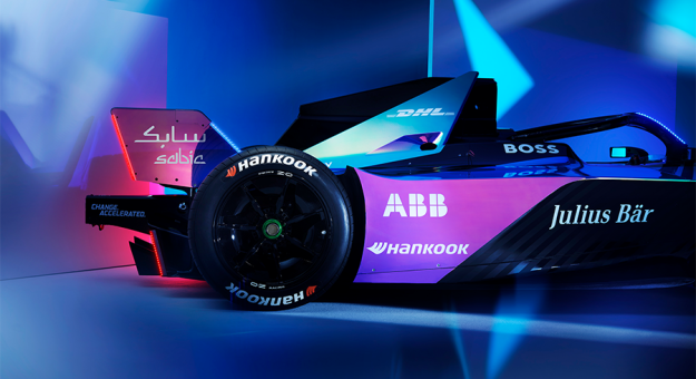 Visit Julius Baer Extends With Formula E page