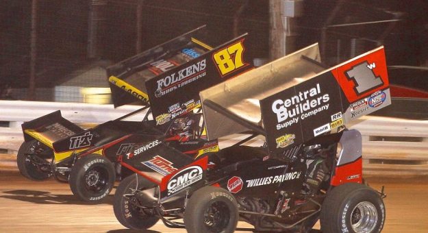 2020 Ascoc Dirt Classic Qualifier 2 Aaron Reutzel Matt Campbell Battle Dan Demarco Photo.jpg