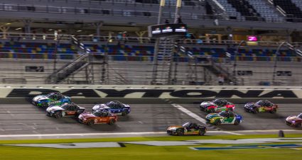 Gonzalez Wins Electrifying Mazda MX-5 Cup Opener