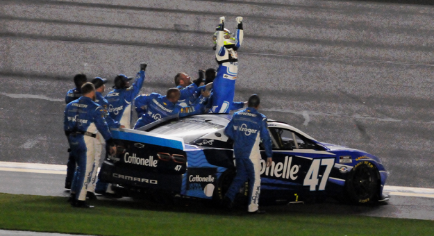 Visit Season In Review: Ricky Stenhouse Jr., No. 47 page