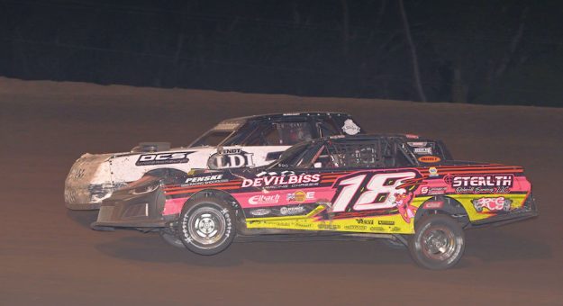 Visit DeVilbiss & Lund Top Stock Car Qualifiers page