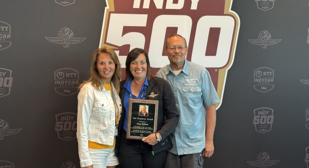 Visit Suzi Elliott Wins Jim Chapman Award At 108th Indianapolis 500 page