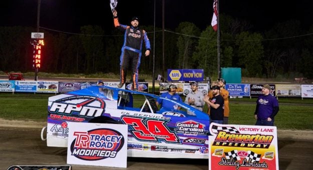 Visit Ferguson Takes DIRTcar Victory At Brewerton page