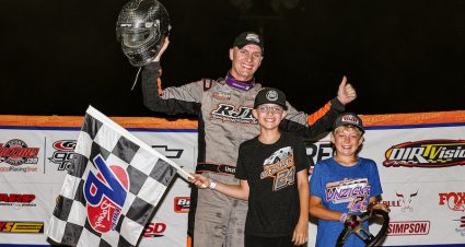 Unzicker Wins Wild Spoon River Battle