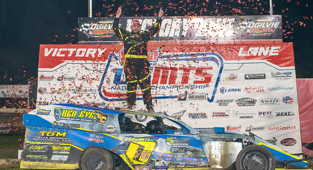 Visit O’Neil Steals Ogilvie Spotlight With 33rd USMTS Win page