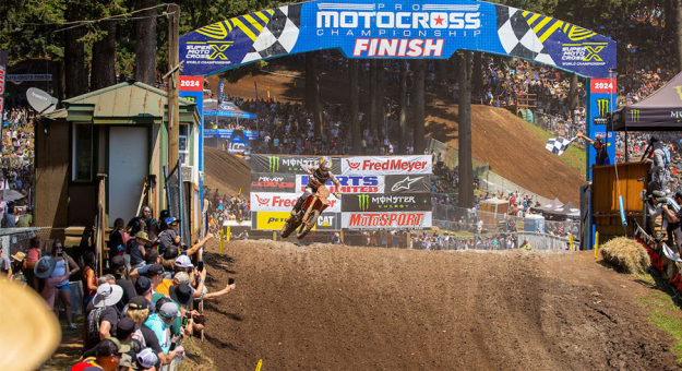 Visit Third Straight Moto Sweep Puts Chase Sexton on Top page