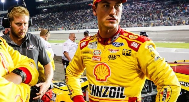 Visit Logano, Hamlin At Expense Of Dillon’s Last-Lap Knockouts page