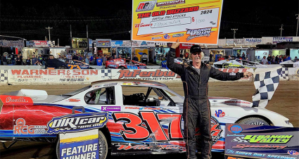 Twing Earns First DIRTcar Pro Stock Series Win Since 1999