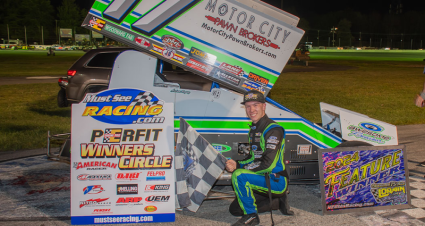 Bogusz Leads Them All In Lorain MSR Midwest Lights Run