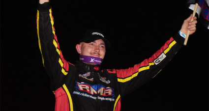 Murtaugh Scores Second Consecutive DIRTcar Sportsman Feature