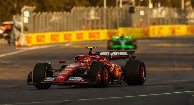 Visit Sainz Goes Quick In Mexico F-1 Drills page