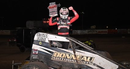 Thomas Is Western World Sprint Car Star